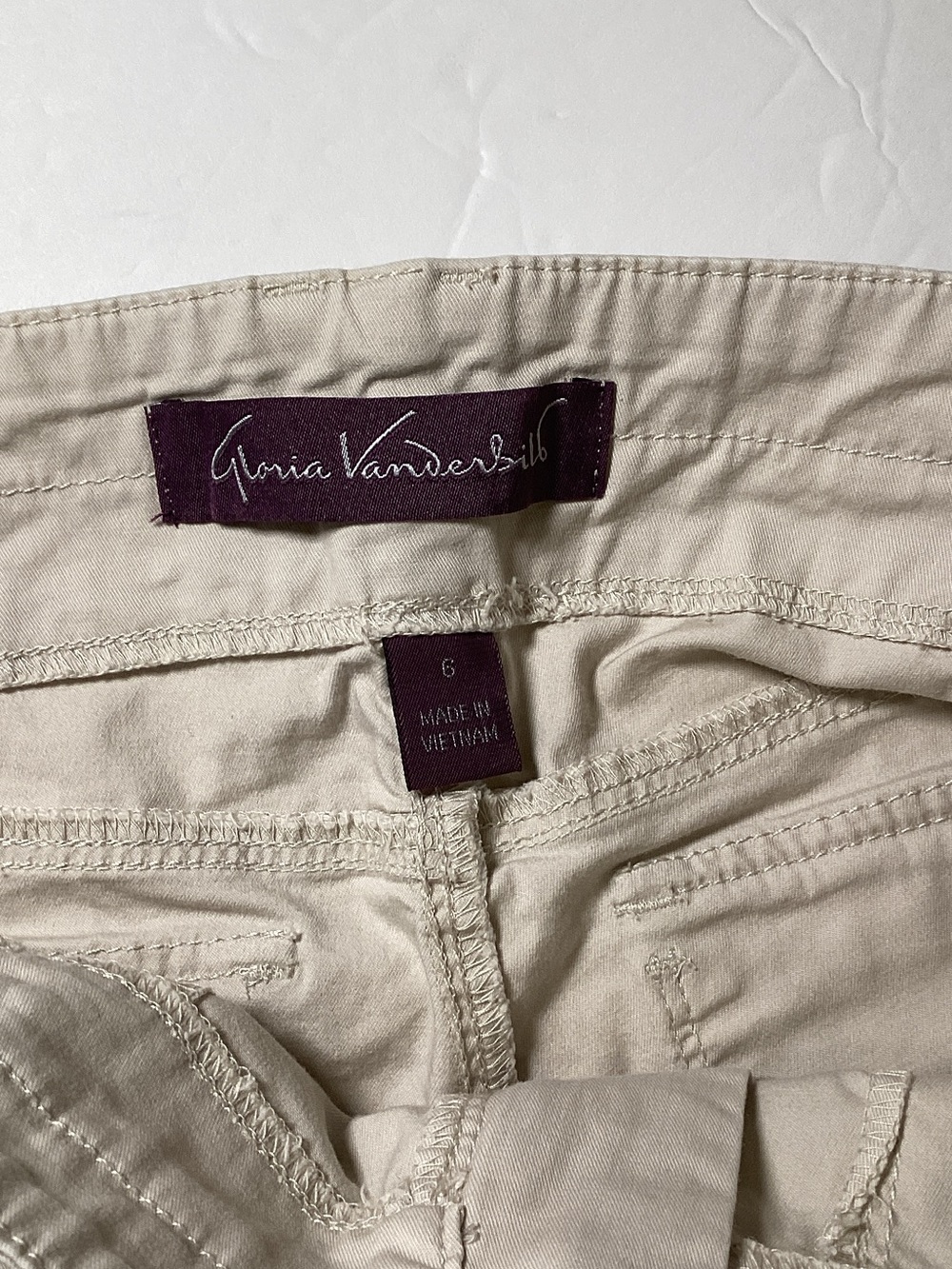 Gloria Vanderbilt Light Beige Cargo Bermuda Shorts - Picture 3 of 5
